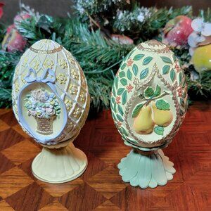 Rare Vintage Avon Season's Treasures Egg Collection 1994